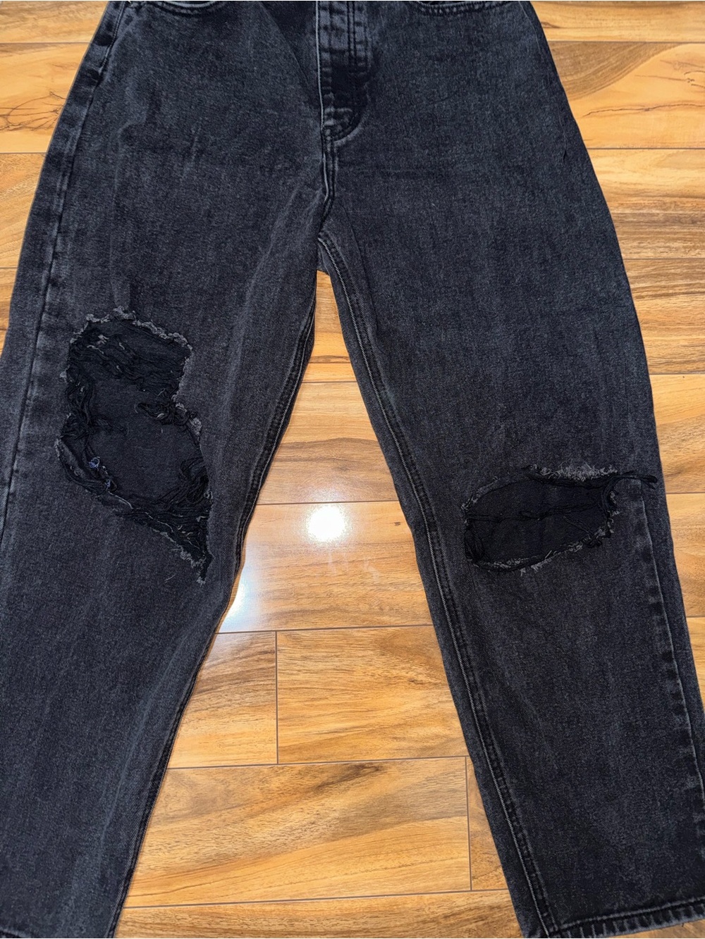 High-Rise Black Wash Distressed Jeans - Picture 5 of 6